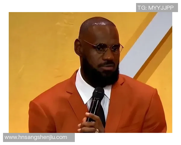 詹姆斯领衔NBA新赛季展望球场传奇再续辉煌之路